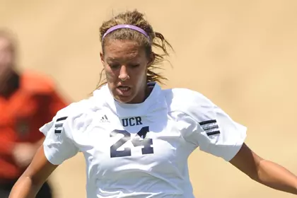 Lindsey Ahmed Dribbling