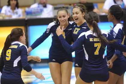 Volleyball Concludes Home Stand This Weekend Against Titans & 49ers Image