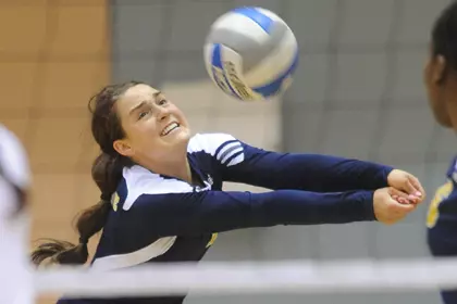 Highlanders Volleyball Falls 3-0 To Hofstra In Invitational Finale Image