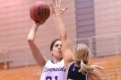 Women's Basketball Can't Recover From Early Run In 63-46 Loss At Pacific Image