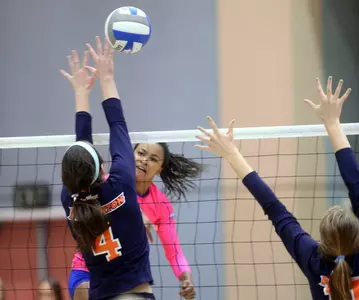 Volleyball Embarks On Final Road Trip Of Season At Cal Poly And UC Santa Barbara Image
