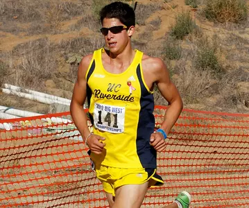 Totten Paces Men's Cross Country With 28th Place Finish At NCAA West Regionals Image