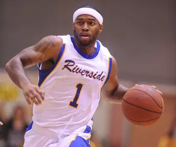 Robert Smith's 21 Points Lead Men's Basketball To 69-63 Win Over Northern Colorado Image
