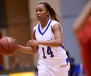 Women's Basketball Struggles Offensively In 65-50 Loss To Hawai'i Image