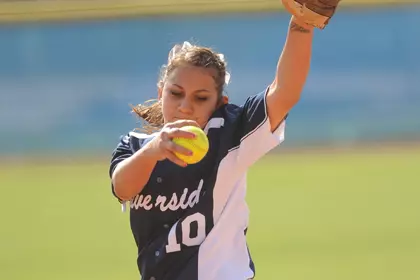 UC Riverside Softball Hangs On For 3-2 Victory Over Quinnipiac Image