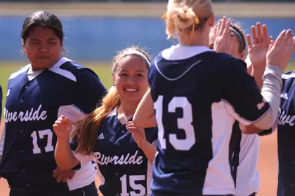Softball Closes Out Season With 2-1 Victory At Cal Poly Image