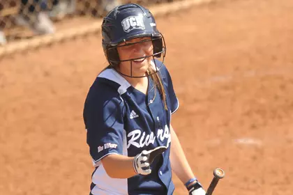 49ers Take Doubleheader From UCR Softball, 10-4 And 1-0 Image