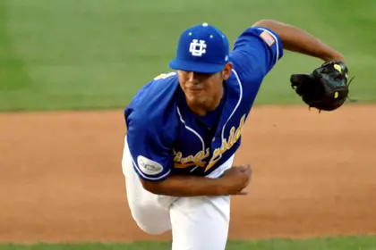 Eddie Orozco Pitching