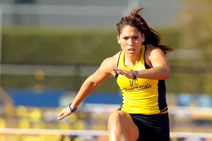 Adriana Paz Hurdles