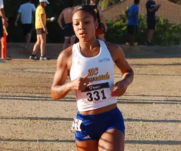 Women's Cross Country Finishes Fourth At Dellinger Invitational Image