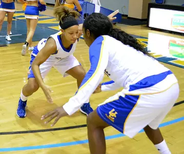 Furious Final Minute Of Action Not Enough For UCR In 82-78 Loss To CSF Image