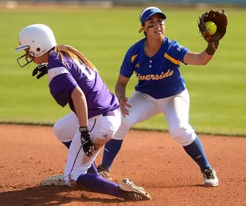Softball Plays Cal State Fullerton In Mid Week Game, Hosts Cal Poly This Weekend Image