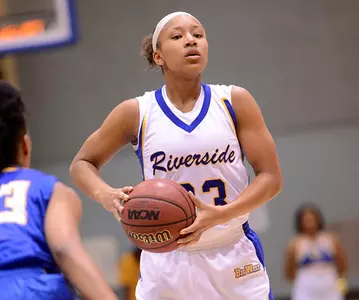 Three Players In Double Figures Not Enough As Women's Hoops Falls At Hawai'i, 67-57 Image