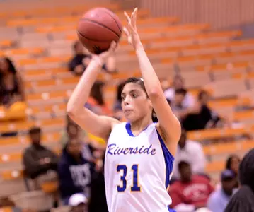 Women's Basketball Concludes Season With 55-54 Loss At Cal State Northridge Image