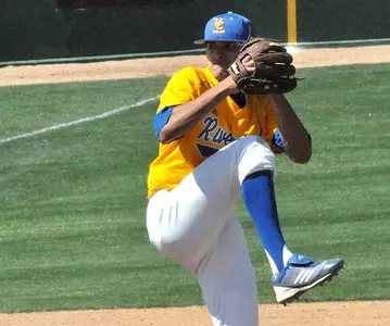 Antonio Gonzales Pitching