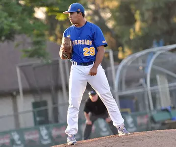 Baseball Hosts Hawai'i For Three-Game Series To Close 2013 Season Image