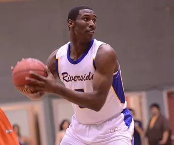 Big Second Half Run Gives Men's Basketball 75-52 Win Over UCSD On Homecoming Image