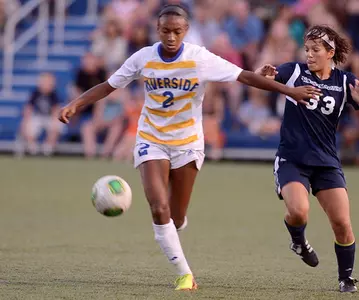 Women's Soccer Improves To 2-0 With 4-2 Victory Over Northern Arizona Image