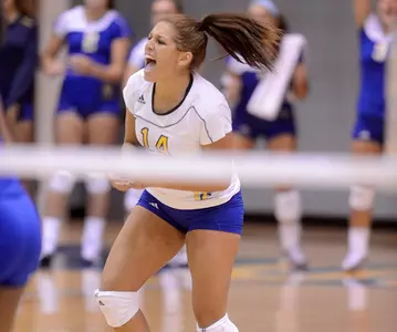 Volleyball To Celebrate Senior Night Friday Against No. 12 Hawai'i In Season Finale Image