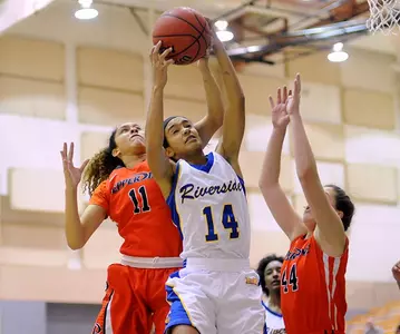 Women's Basketball Begins First Of Three Straight Road Games Thursday At CS Fullerton Image