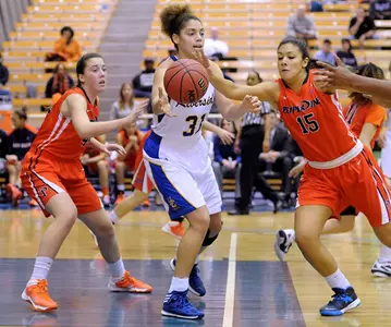 Women's Hoops Looks To Make It Two Wins In A Row Thursday Against UC Santa Barbara Image
