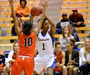 Women's Hoops Readies For Central Coast Trip Starting Thursday At UC Santa Barbara Image
