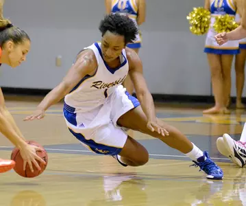 Matadors Earn 71-61 Win Over Women's Basketball Image