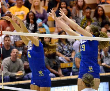 Volleyball Opens 2015 Season On The Road With Pair Of Tournaments Image