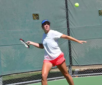 Women's Tennis Fall On The Road At UC Davis, 6-1 Image
