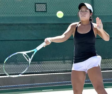 Women's Tennis Falls To 0-2 In The Big West Image