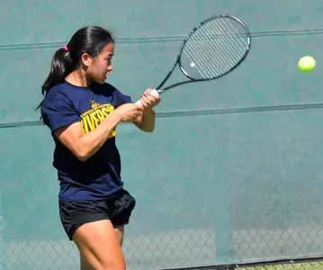 Women's Tennis Falls To UC Irvine, 7-0 Image