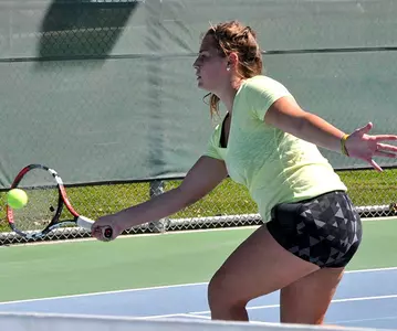 Tamilla Vaksman Snags Singles Victory In Women's Tennis, 6-1 Loss To Cal State Fullerton Image