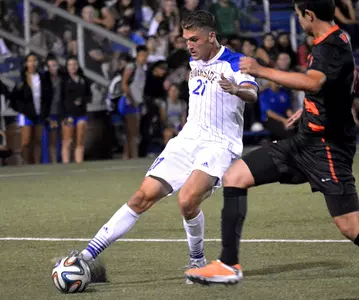 Men's Soccer Falls 5-1 To UC Irvine Image