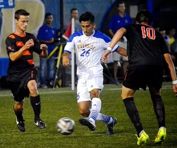 Men's Soccer Honors Seniors, Hosts CSUN In Final Home Match Of Regular Season Image