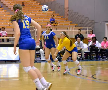 Volleyball Snags 3-0 Victory Over Grand Canyon Image