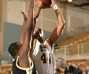 UCR Drops 84-70 Loss at UCLA Image