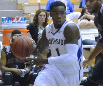 Men's Basketball Travels To Cal State Fullerton Saturday For 6 pm PT Tip Image