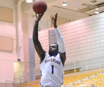 Bland's Seven Three-Pointers, 29 Points Not Enough In 74-61 Loss To UC Davis Image