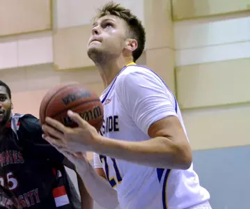 Larsson, Johns Post Double-Doubles In 76-56 Victory Over Abilene Christian Image
