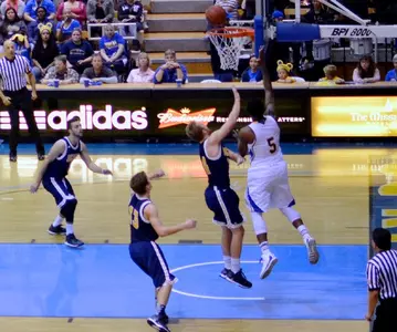 Taylor Johns 29 Points Helps Men's Hoops Open Big West Play With 84-78 OT Win Over Fullerton Image