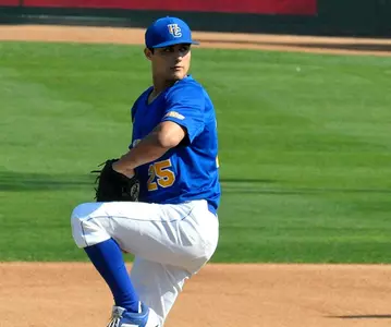 Baseball Drops 4-2 Decision At UC Irvine Image