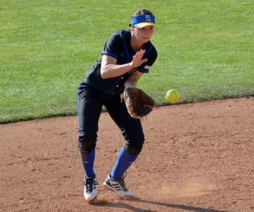 Softball One-Hit In 7-0 Loss To Long Beach State Image