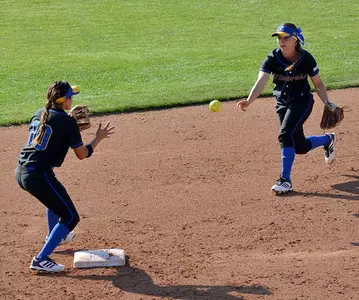 Softball Continues Road Swing With Three-Game BWC Series At Cal State Fullerton Image
