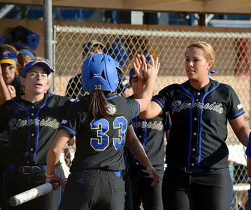 Softball Featured On ESPN3 In Long Beach State Series Saturday And Sunday Image