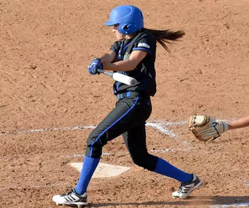 UC Santa Barbara Tallies 13 Hits In 4-1 Victory Over UC Riverside Softball Image
