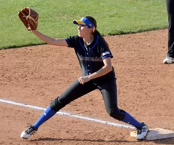 Softball Rebounds From 3-0 Loss To Defeat Cal Poly 2-1 In Nightcap Image