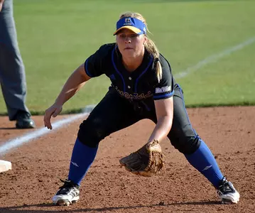Softball Pounds Out 15 Hits In 9-7 Win Over Loyola Marymount Image
