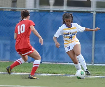 Danielle Lopez Dribbling