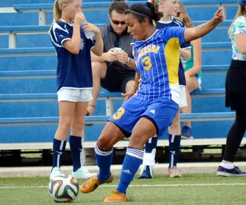 Women's Soccer Outshoots Aggies 19-7, Sunday But Falls, 1-0 Image