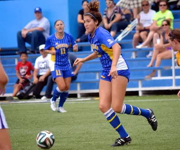 Women's Soccer Posts Back-To-Back Shutouts With 3-0 Victory Over CSU Bakersfield Image